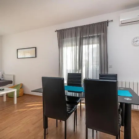 Superior-apartment Mit Einem Schlafzimmer In Strandnaehe By Interhome Apartment *