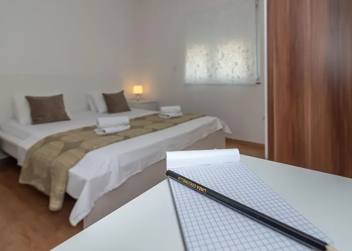 Superior-apartment Mit Einem Schlafzimmer In Strandnaehe By Interhome Trogir