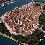 Superior-apartment Mit Einem Schlafzimmer In Strandnaehe By Interhome * Trogir