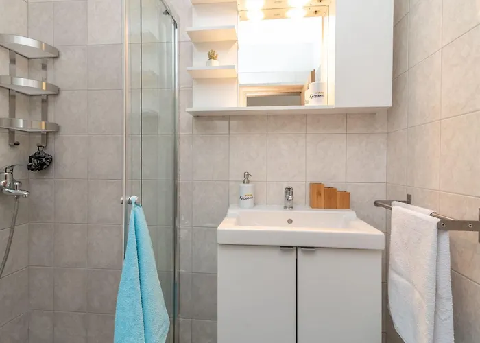 Apartment Superior-apartment Mit Einem Schlafzimmer In Strandnaehe By Interhome Trogir