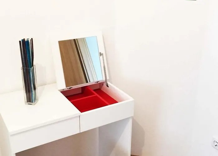 Superior-apartment Mit Einem Schlafzimmer In Strandnaehe By Interhome *