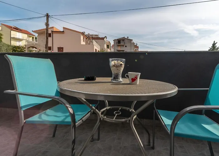 Superior-apartment Mit Einem Schlafzimmer In Strandnaehe By Interhome Apartment