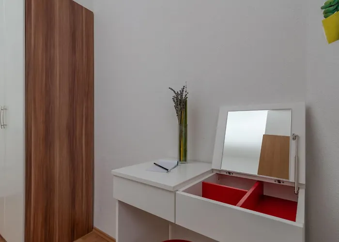 Superior-apartment Mit Einem Schlafzimmer In Strandnaehe By Interhome *