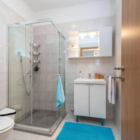 Superior-apartment Mit Einem Schlafzimmer In Strandnaehe By Interhome