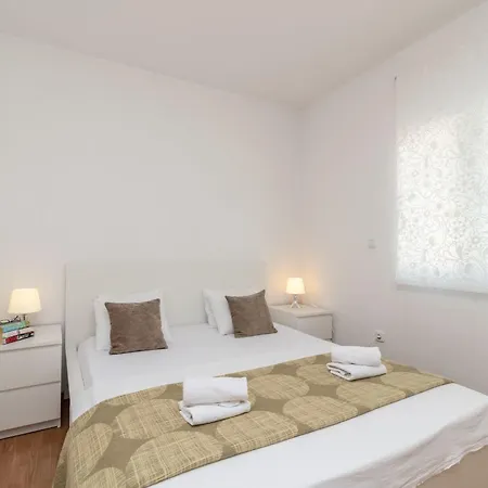 Superior-apartment Mit Einem Schlafzimmer In Strandnaehe By Interhome Daire *