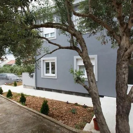 Superior-apartment Mit Einem Schlafzimmer In Strandnaehe By Interhome